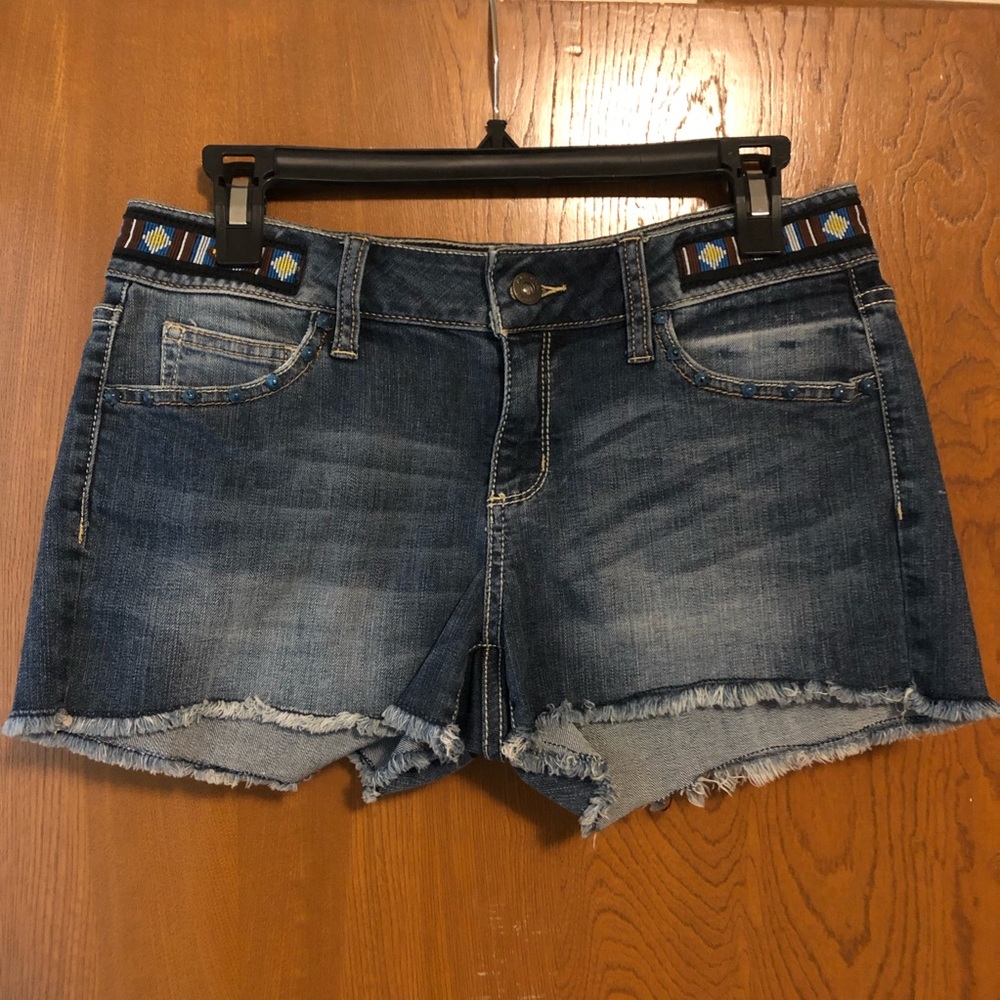 Arizona Jean Co. denim tribal embroidered beaded frayed jeans shorts juniors 5